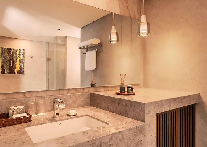 Mercure Mactan Cebu Отель