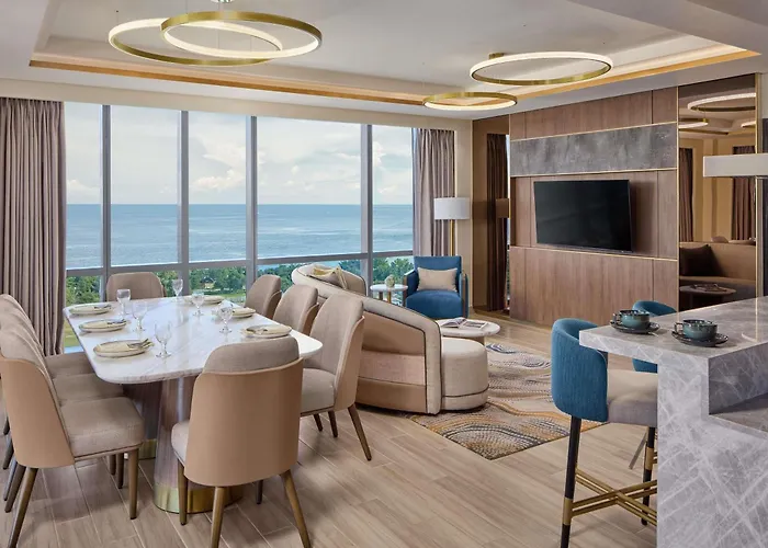 Mercure Mactan Cebu Hotel 4*